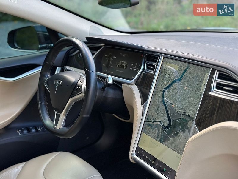 Лифтбек Tesla Model S 2013 в Виннице фото 18 Лифтбек Tesla Model S 2013 в Виннице
