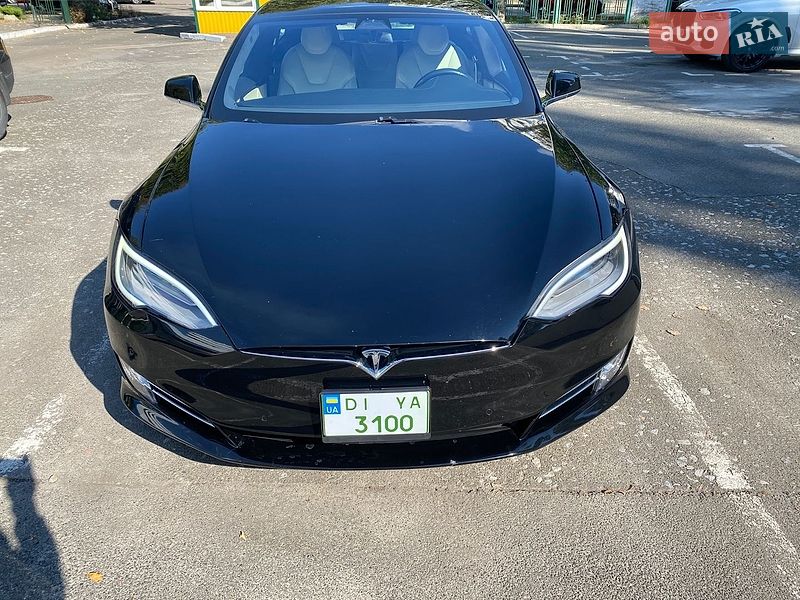 Лифтбек Tesla Model S 2020 в Киеве фото Лифтбек Tesla Model S 2020 в Киеве