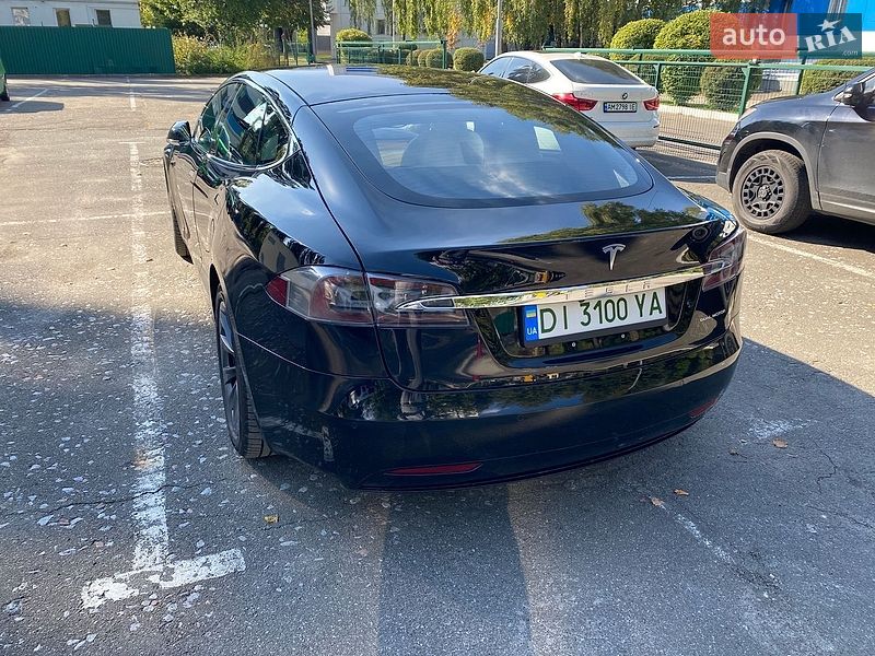 Лифтбек Tesla Model S 2020 в Киеве фото 13 Лифтбек Tesla Model S 2020 в Киеве