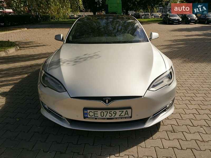 Лифтбек Tesla Model S 2018 в Черновцах фото 3 Лифтбек Tesla Model S 2018 в Черновцах