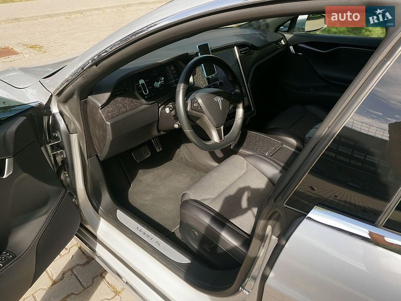Лифтбек Tesla Model S 2018 в Черновцах фото 12 Лифтбек Tesla Model S 2018 в Черновцах