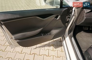 Лифтбек Tesla Model S 2018 в Черновцах фото 14 Лифтбек Tesla Model S 2018 в Черновцах