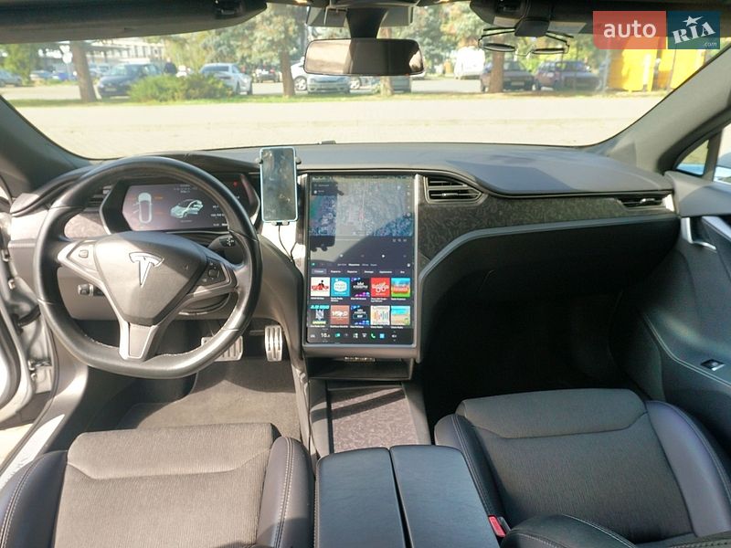 Лифтбек Tesla Model S 2018 в Черновцах фото 22 Лифтбек Tesla Model S 2018 в Черновцах