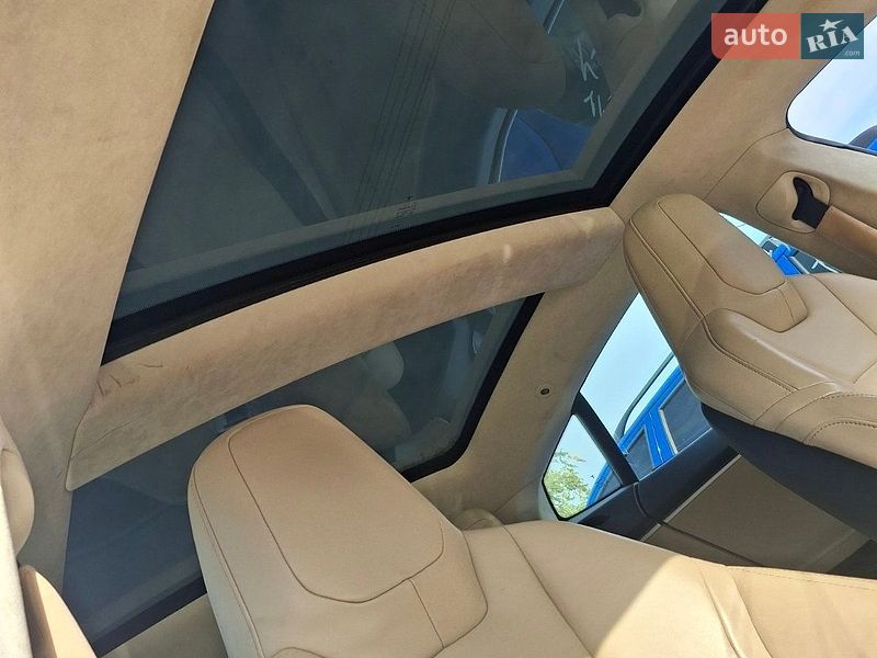 Ліфтбек Tesla Model S 2015 в Миколаєві фото 8 Ліфтбек Tesla Model S 2015 в Миколаєві
