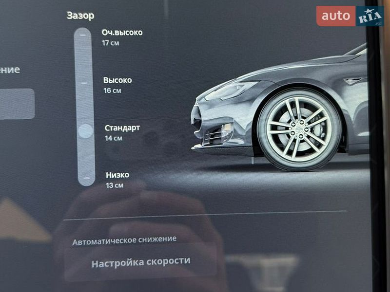 Ліфтбек Tesla Model S 2015 в Рівному