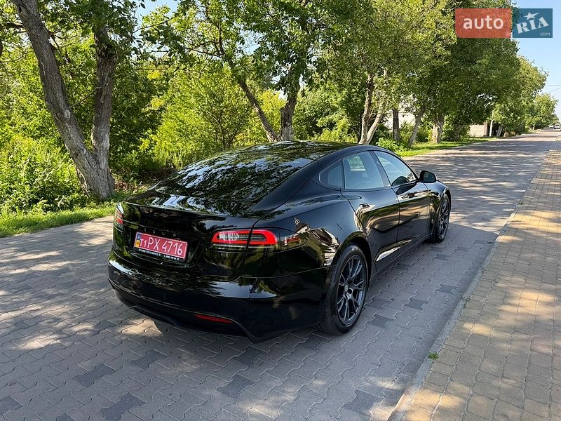 Лифтбек Tesla Model S 2023 в Ровно