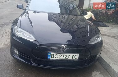 Ліфтбек Tesla Model S 2014 в Львові