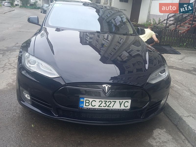 Tesla Model S 2014 Tesla Model S 2014
