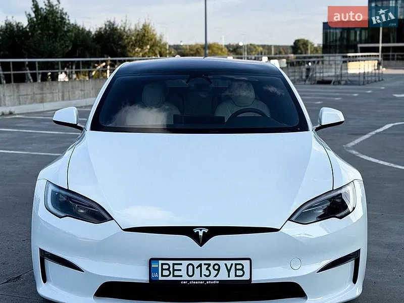 Tesla Model S 2023