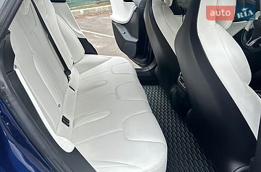 Лифтбек Tesla Model S 2017 в Одессе
