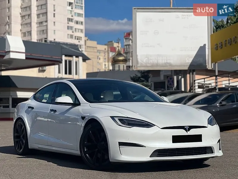 Tesla Model S 2021