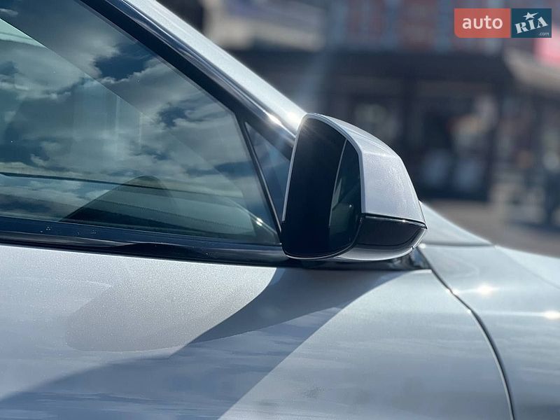 Ліфтбек Tesla Model S 2021 в Одесі