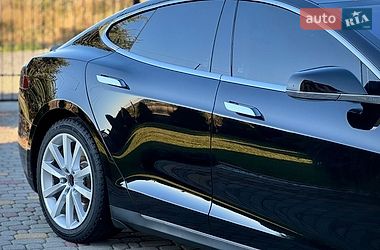 Лифтбек Tesla Model S 2013 в Дрогобыче