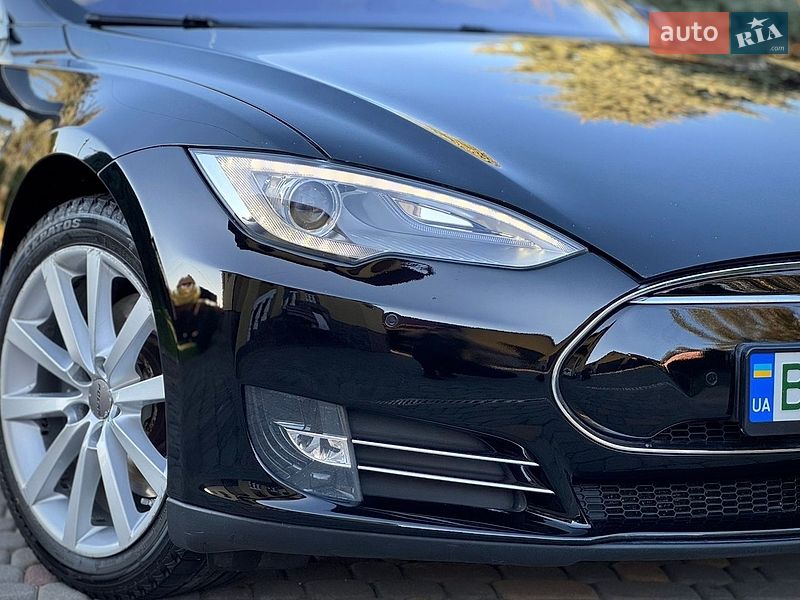 Лифтбек Tesla Model S 2013 в Дрогобыче