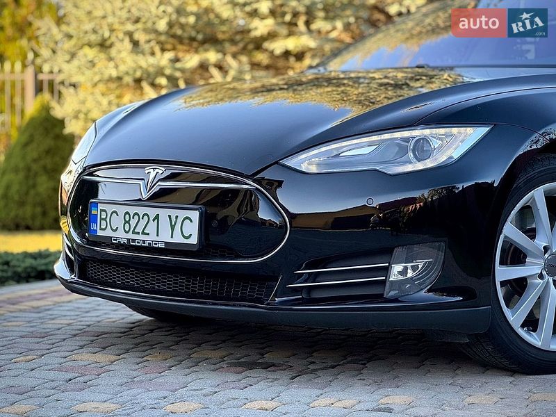 Лифтбек Tesla Model S 2013 в Дрогобыче