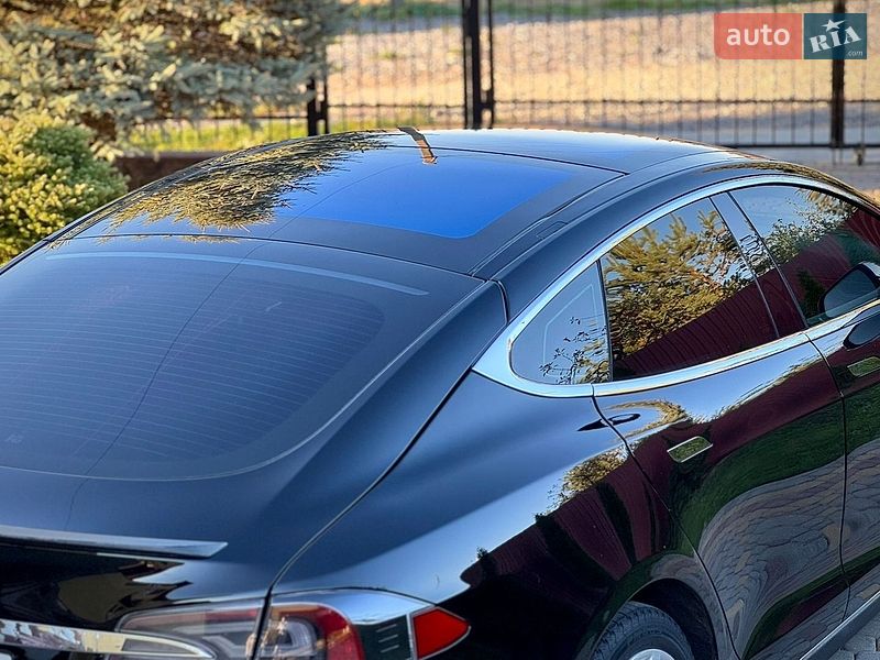 Лифтбек Tesla Model S 2013 в Дрогобыче