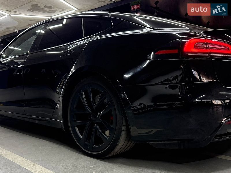 Лифтбек Tesla Model S 2023 в Одессе