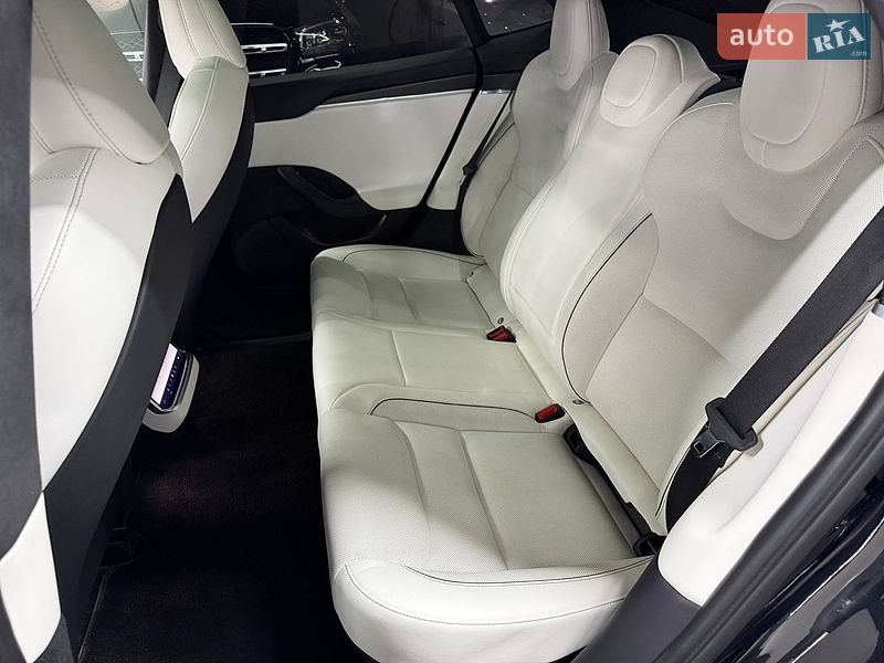Лифтбек Tesla Model S 2023 в Одессе