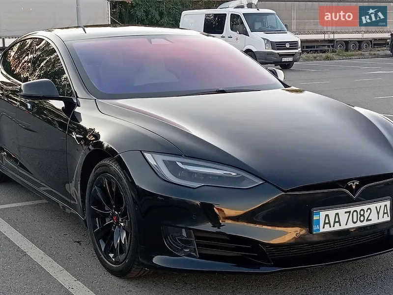 Tesla Model S 2017