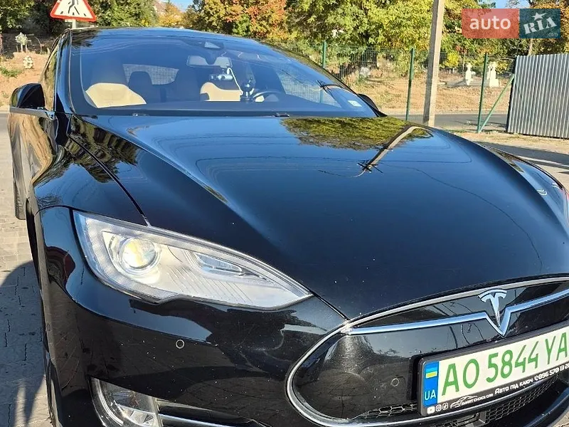 Tesla Model S