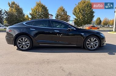Лифтбек Tesla Model S 2016 в Киеве