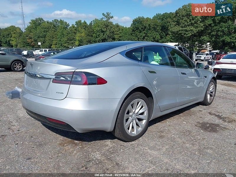 Ліфтбек Tesla Model S 2018 в Житомирі