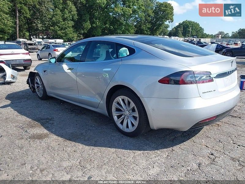 Ліфтбек Tesla Model S 2018 в Житомирі