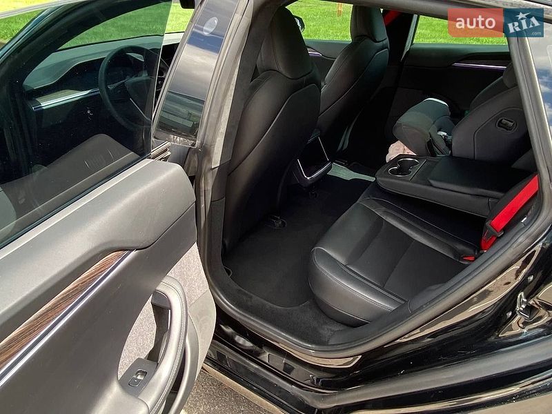 Ліфтбек Tesla Model S 2021 в Києві