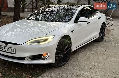 Лифтбек Tesla Model S 2020 в Ужгороде