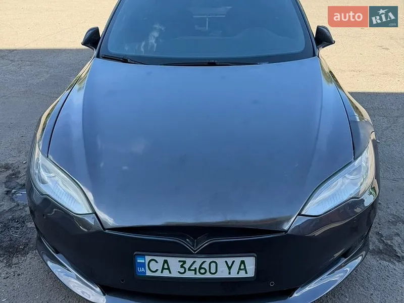 Tesla Model S 2014