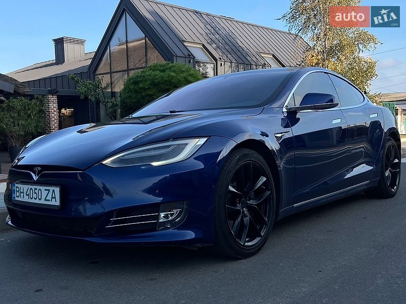 Tesla Model S 2019