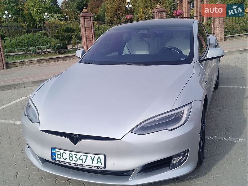 Tesla Model S 2017