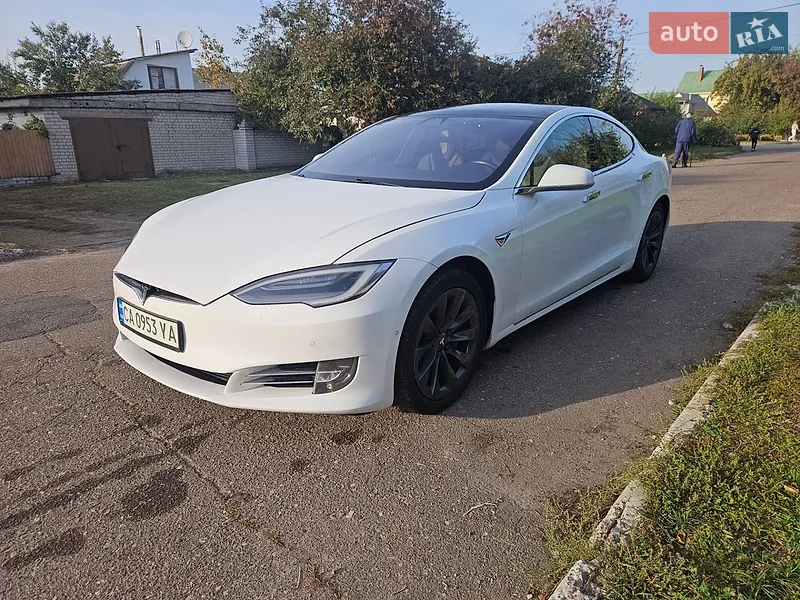 Tesla Model S 2017