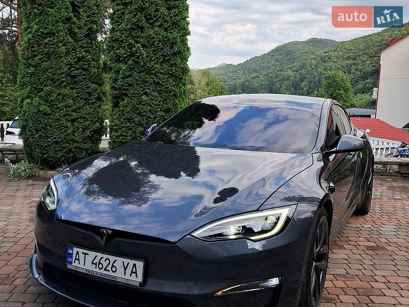 Лифтбек Tesla Model S 2021 в Коломые