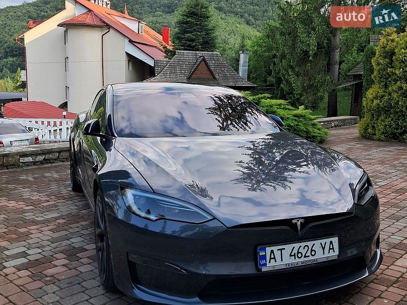 Лифтбек Tesla Model S 2021 в Коломые