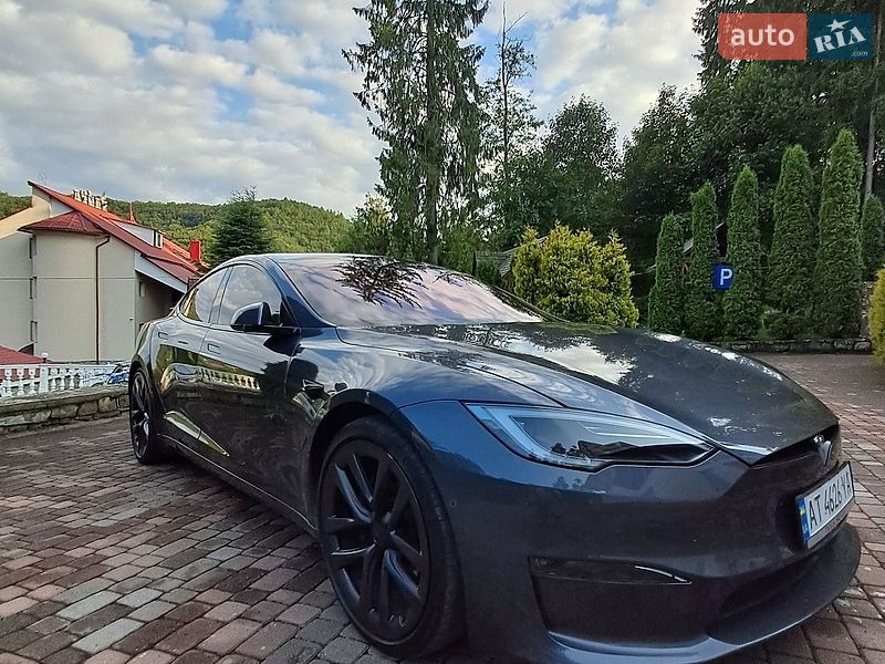 Лифтбек Tesla Model S 2021 в Коломые
