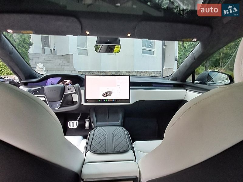 Лифтбек Tesla Model S 2021 в Коломые