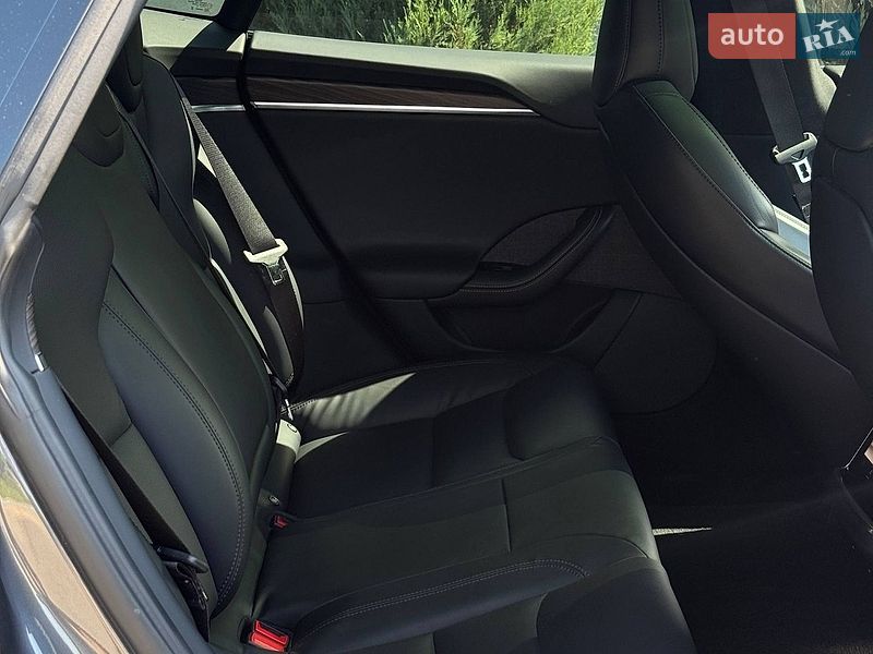 Ліфтбек Tesla Model S 2021 в Дніпрі фото 21 Ліфтбек Tesla Model S 2021 в Дніпрі