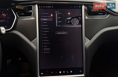 Лифтбек Tesla Model S 2017 в Львове