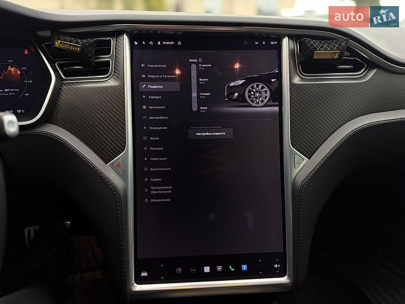 Лифтбек Tesla Model S 2017 в Львове