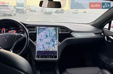 Лифтбек Tesla Model S 2018 в Львове