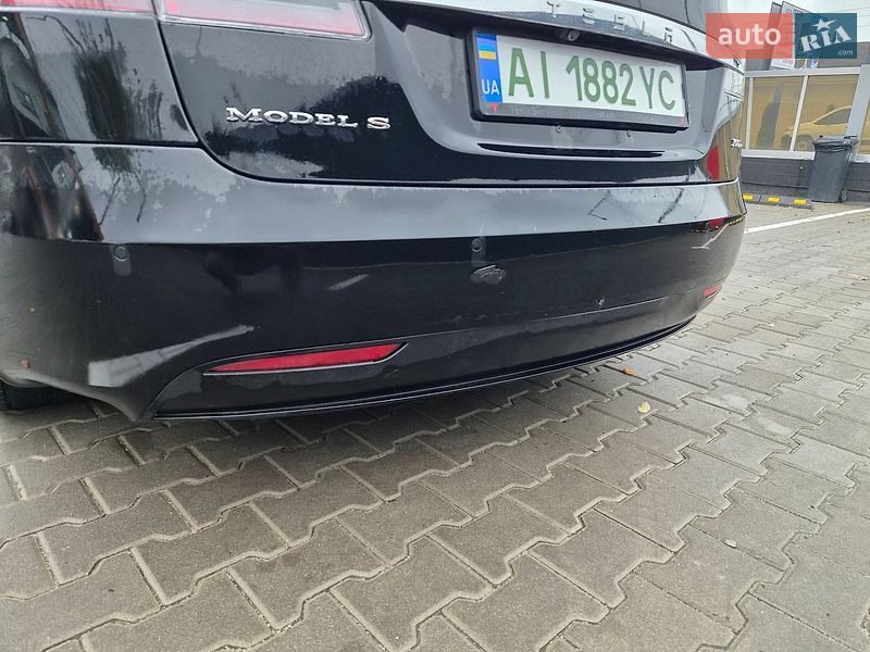 Лифтбек Tesla Model S 2018 в Киеве