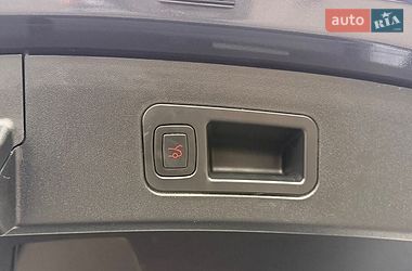 Ліфтбек Tesla Model S 2020 в Стрию