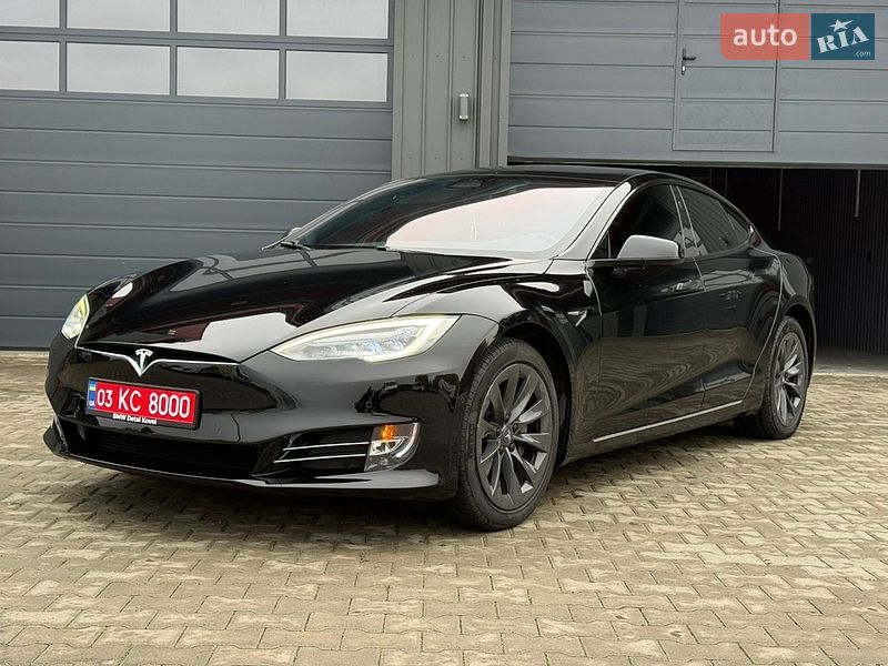 Лифтбек Tesla Model S 2018 в Ковеле