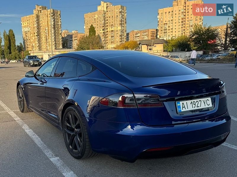Лифтбек Tesla Model S 2021 в Киеве