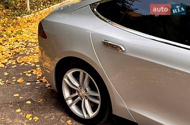 Ліфтбек Tesla Model S 2012 в Одесі