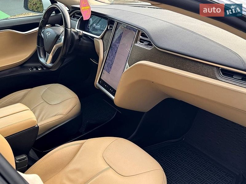 Ліфтбек Tesla Model S 2012 в Одесі
