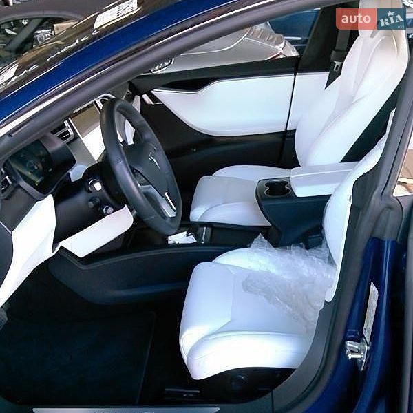 Ліфтбек Tesla Model S 2017 в Києві