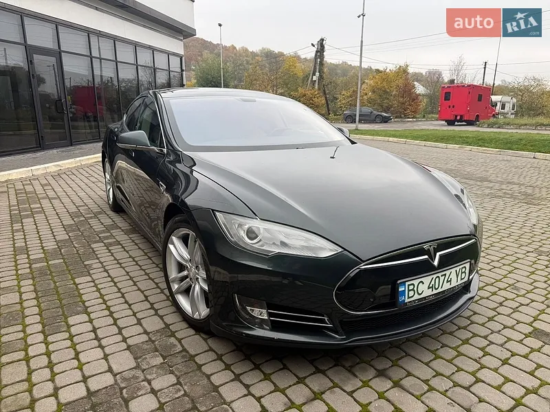 Tesla Model S