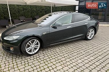 Лифтбек Tesla Model S 2013 в Львове